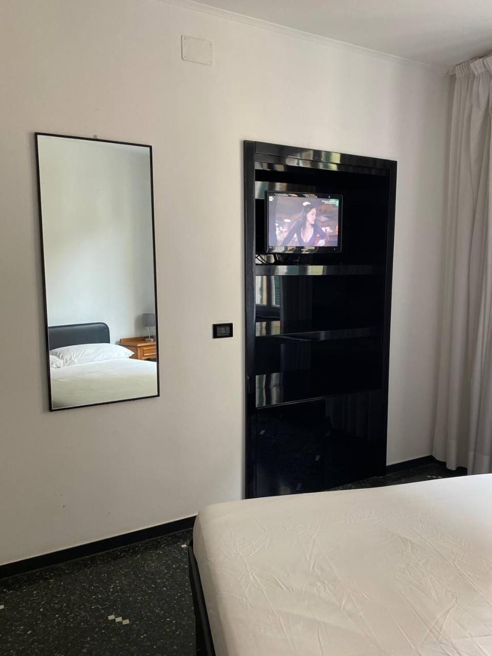 Martel Rooms - Genova Centro Brignole Экстерьер фото