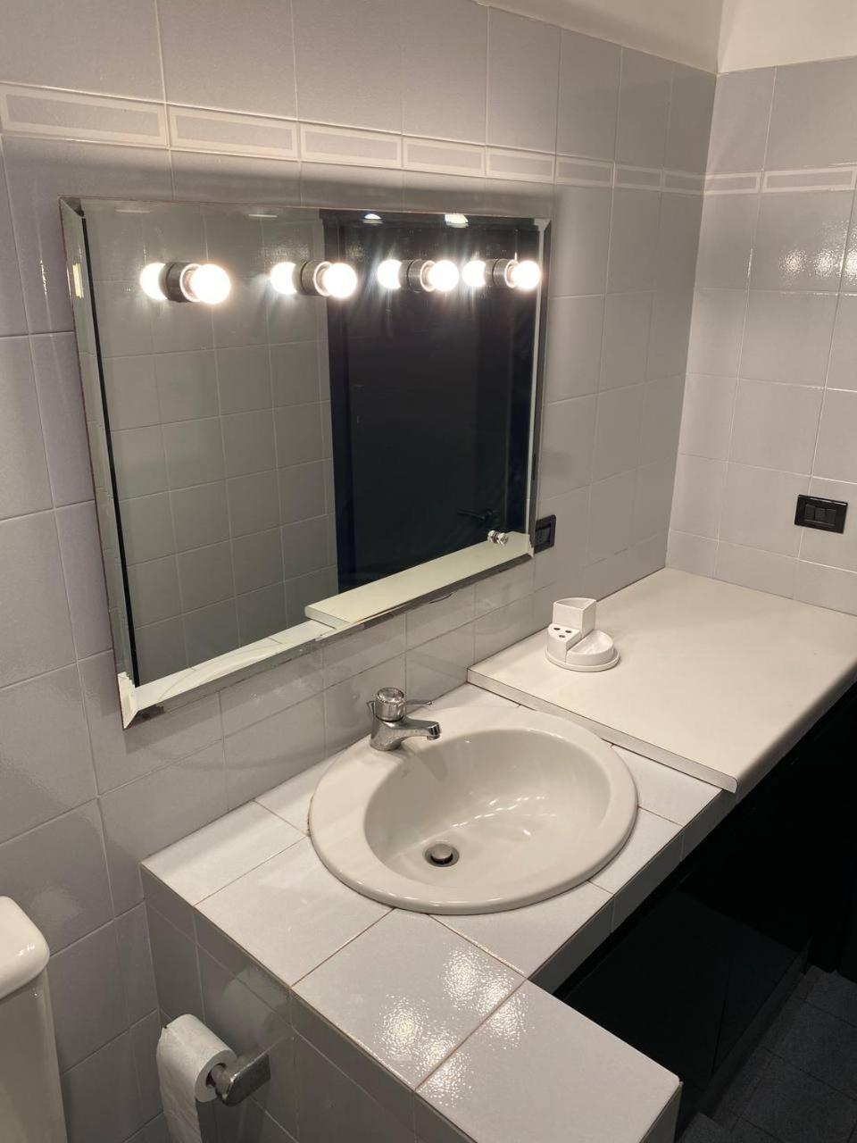 Martel Rooms - Genova Centro Brignole Экстерьер фото