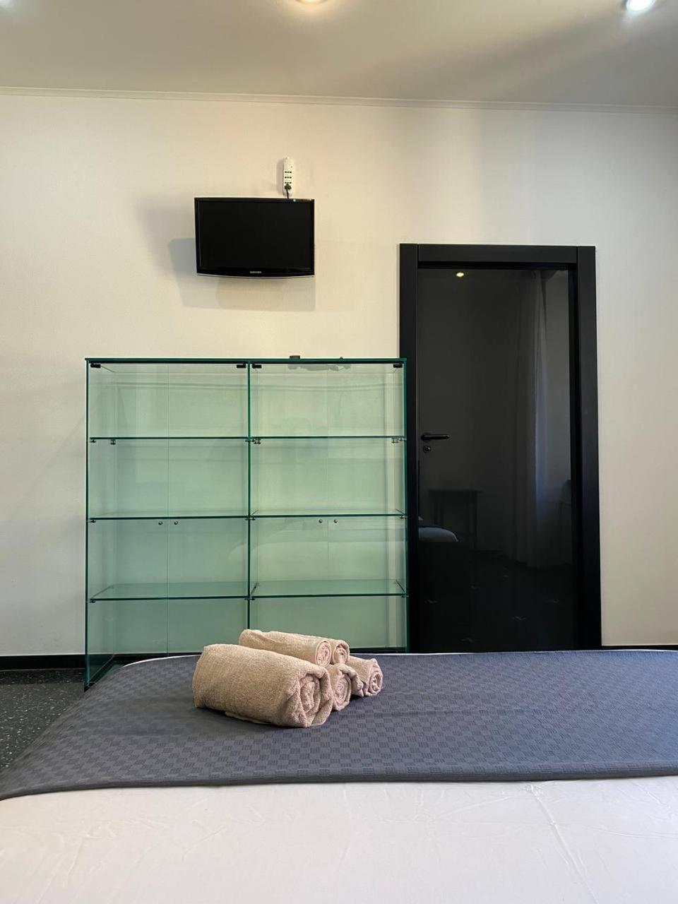 Martel Rooms - Genova Centro Brignole Экстерьер фото